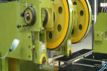 沈陽二手設(shè)備翻新噴漆加工廠設(shè)備噴漆流程概述